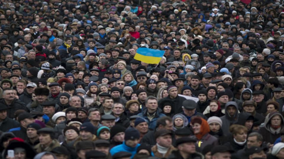 Abertausende demonstrieren gegen Russland