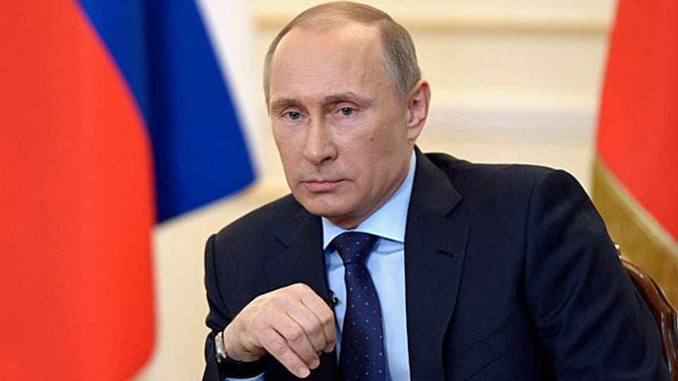 Russlands Präsident Putin sagt, in der Ukraine gebe es zwar ein halbwegs legitimes Parlament, aber keine legtime Regierung.