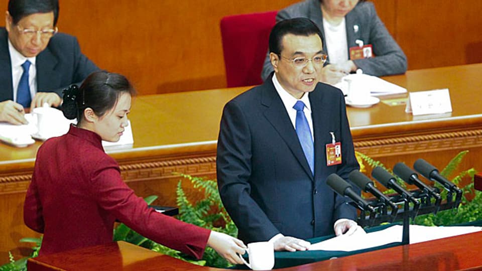 Chinas Premier Li Keqiang während seiner Eröffnungsrede im Volkskongress. Sein Spitzname: «Gouverneur der drei Feuer».