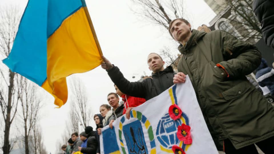Ukrainische Studenten demonstrieren für ein ungeteiltes Land.