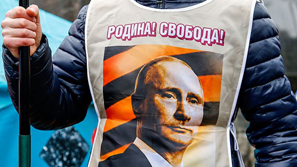 Die internationale Gemeinschaft denkt über Sanktionen gegen Russland nach - nachdem sich auf der Krim die grosse Mehrheit für einen Anschluss an Russland entschieden hat.