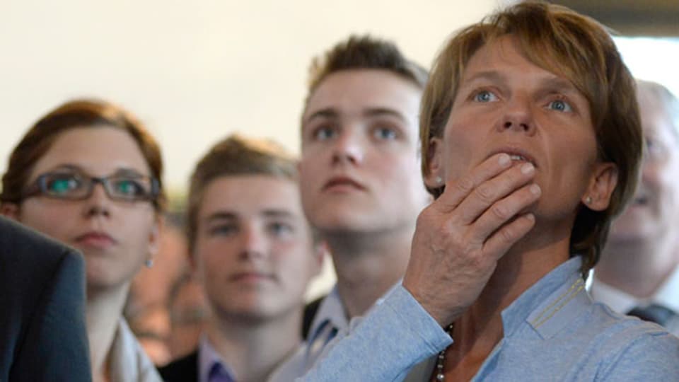 CVP-Frau Karin Kayser wartet in Nidwalden auf das Wahlresultat