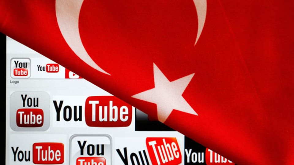 Der türkische Ministerpräsident Tayyip Erdogan kontrolliert die sozialen Medien und verbietet Youtube.