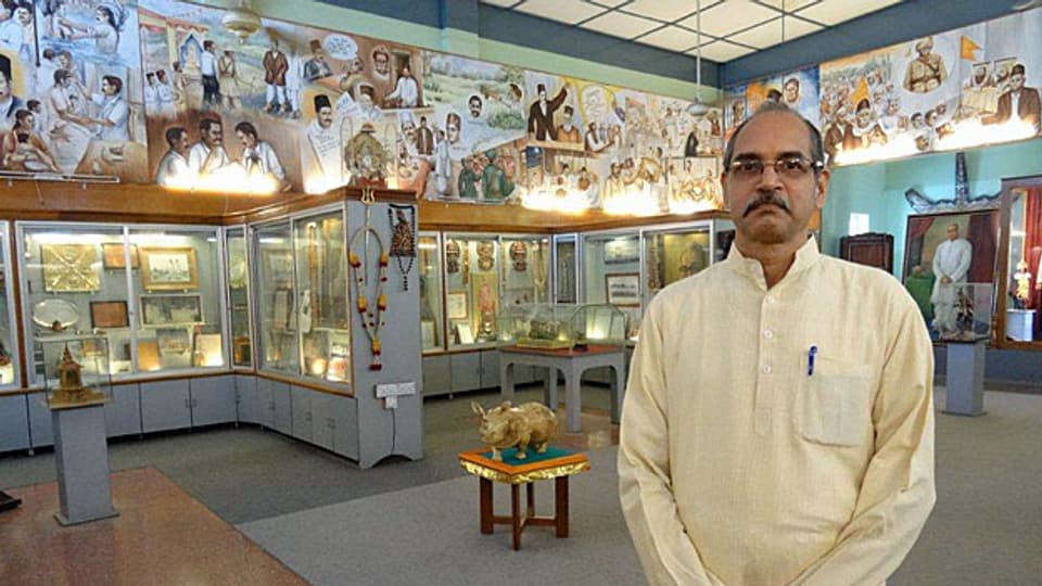 Ravindra Joshi, ein hoher Funktionär im RSS-Hauptquartier, im hauseigenen Museum.