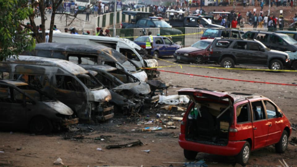 Der ausgebrannte Buspark in Abuja - nach dem Anschlag vom Montag.
