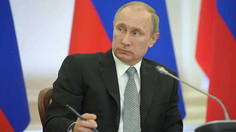 Der Kreml ist nicht sehr beeindruckt von den Sanktionen. Bild: Der russische Präsident Wladimir am 28. April 2014.