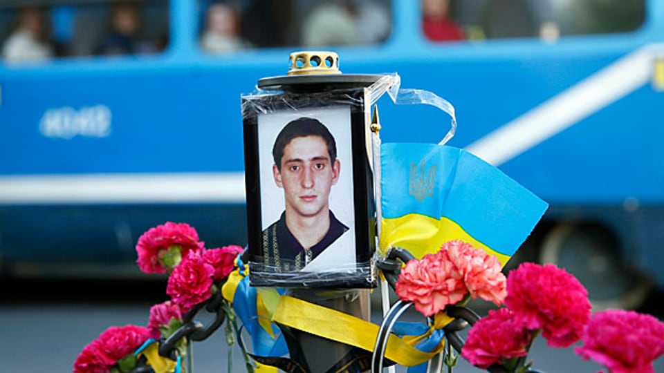 Harsche Vorwürfe der Beobachter des Uno-Menschenrechtsrates zielen vor allem auf die pro-russischen Milizen in der Ostukraine. Bild: Gedenk-Bild eines ermordeten pro-ukrainischen Aktivisten in Odessa.