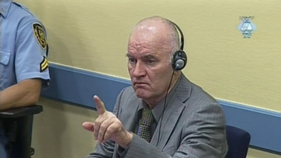 Ratko Mladic vor dem Haager Tribunal (2011).