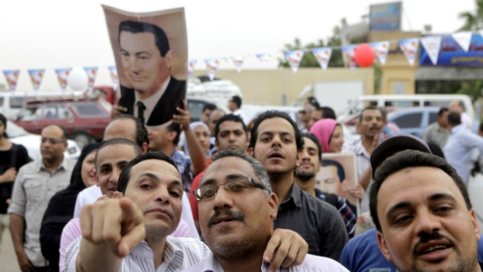 Unterstützer der früheren Präsidenten Hosni Mubarak in Kairo am 4 Mai (dem Geburtstag Mubaraks).