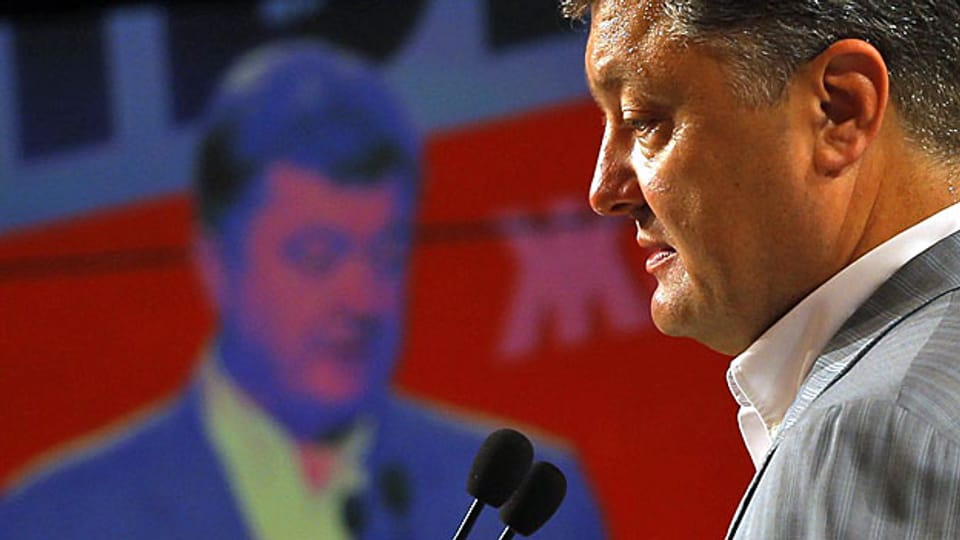 Petro Poroschenko wurde am Sonntag mit grosser Mehrheit im ersten Wahlgang zum neuen ukrainischen Premier gewählt.