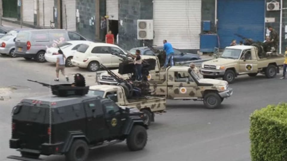 Libysche Sicherheitskräfte vor dem Parlament in Tripolis nach einem Milizen-Angriff (18. Mai).