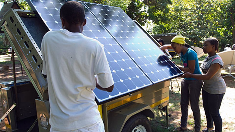 Das Potential für Solarstrom in Afrika ist gigantisch:  Technisch wäre es möglich, mehr als 1500 Mal so viel Strom zu erzeugen, wie Afrika heute verbraucht.
