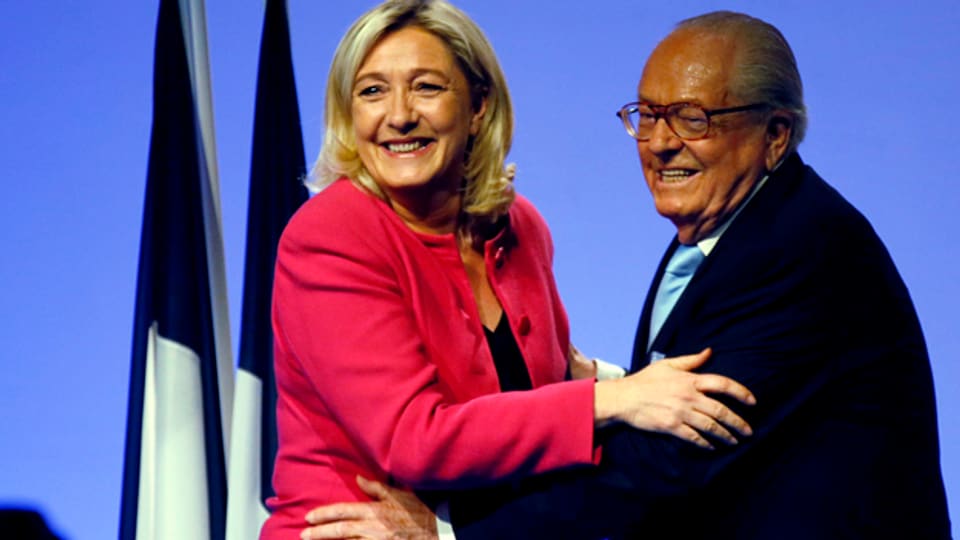 Damals hing der Haussegen noch nicht schief. Marine und Jean-Marie Le Pen.