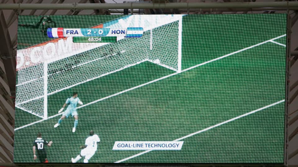Video-Wiedergabe mit der Torlinien-Technologie des Goals von Karim Benzema während der WM 2014.