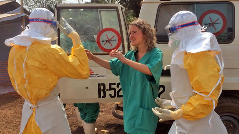 Mitarbeiter der Organisation «Ärzte ohne Grenzen» im Einsatz gegen das Ebola-Virus in Gueckedou, Guinea.