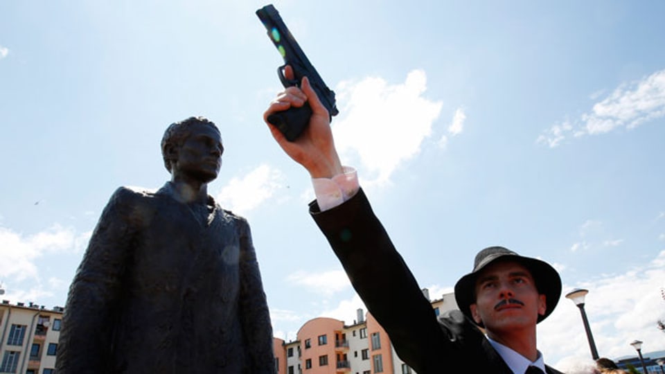 Ein Schauspieler mimt den jungen serbische Nationalist und Attentäter Gavrilo Princip..