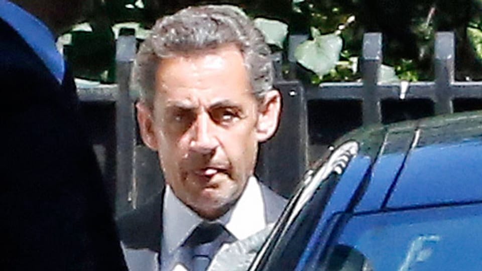 Nicolas Sarkozy beim Verlassen seines Hauses, am 2. Juli in Paris.