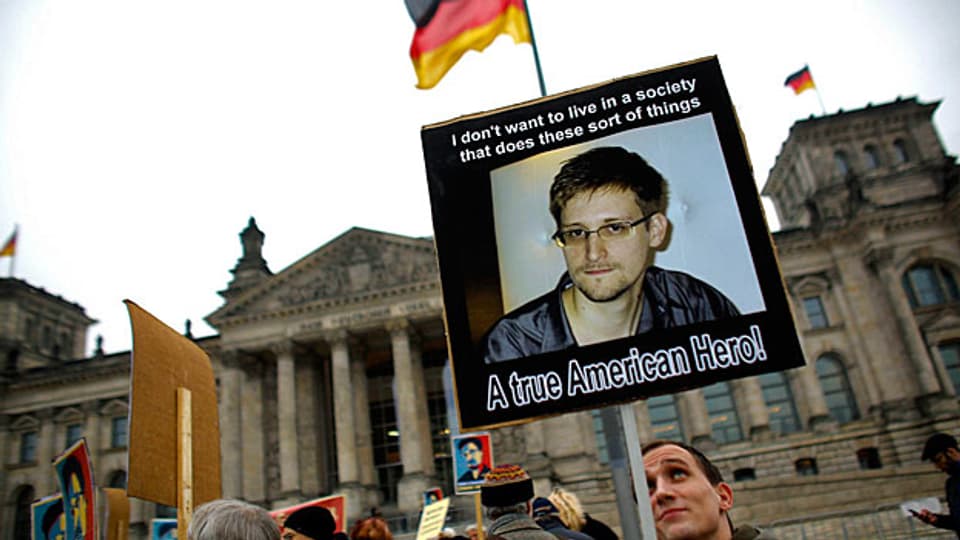 Proteste gegen den US-Geheimdienst NSA, im vergangenen November vor dem duetschen Parlamentsgebäude, dem Reichstag.