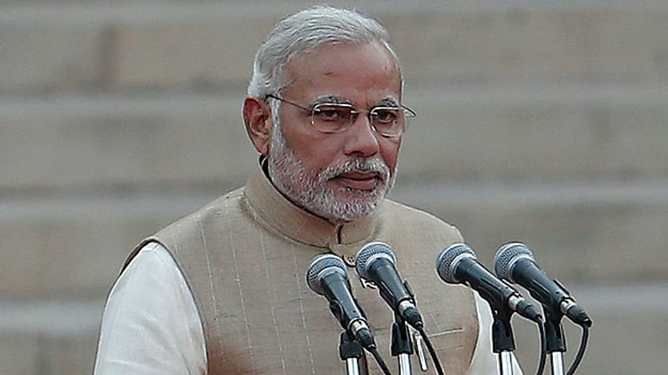 Indiens Premier Narendra Modi zeigt, dass er seine Wahlversprechen einhalten will.