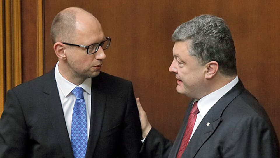 Der ukrainische Premier Arsenj Jazenjuk und Präsident Petro Poroschenko am 31. Juli im ukrainischen Parlament.