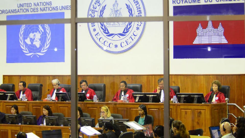 Völkermordtribunal fällt historisches Urteil gegen Drahtzieher der Roten Khmer.