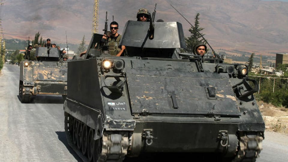 Die libanesische Armee rüstet sich gegen die IS-Kämpfer.