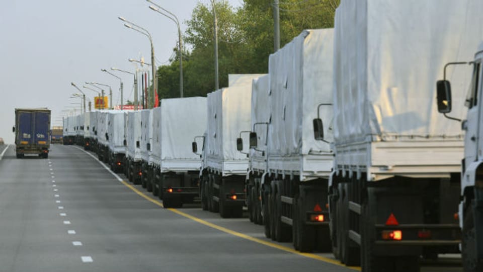 Der Konvoi mit Hilfsgütern aus Russland soll an der ukrainischen Grenze vom IRKR untersucht werden.