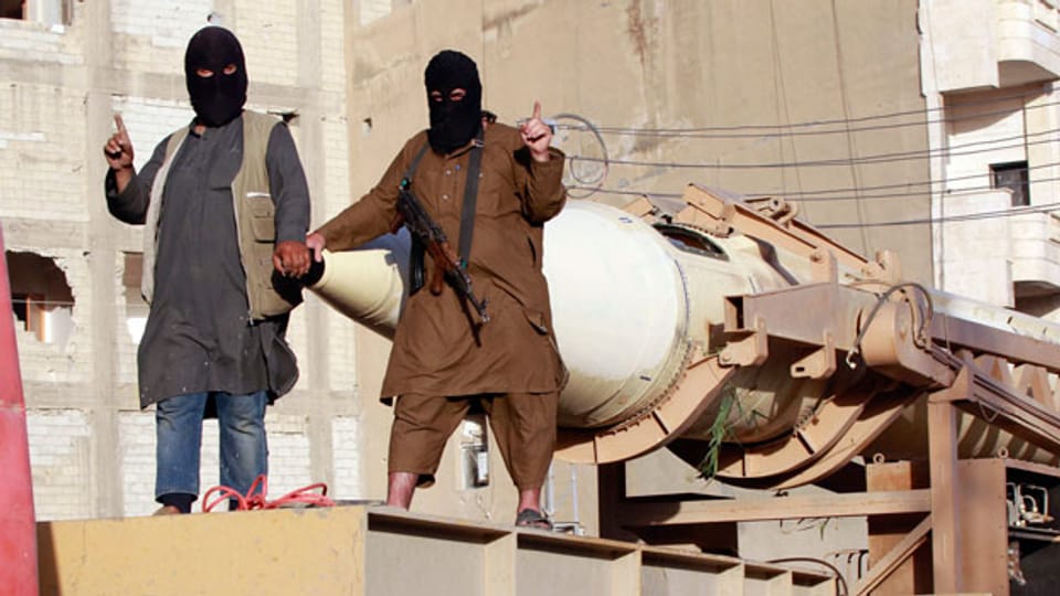 Militante islamistische Kämpfer der Terrormiliz Islamischer Staat Isis.