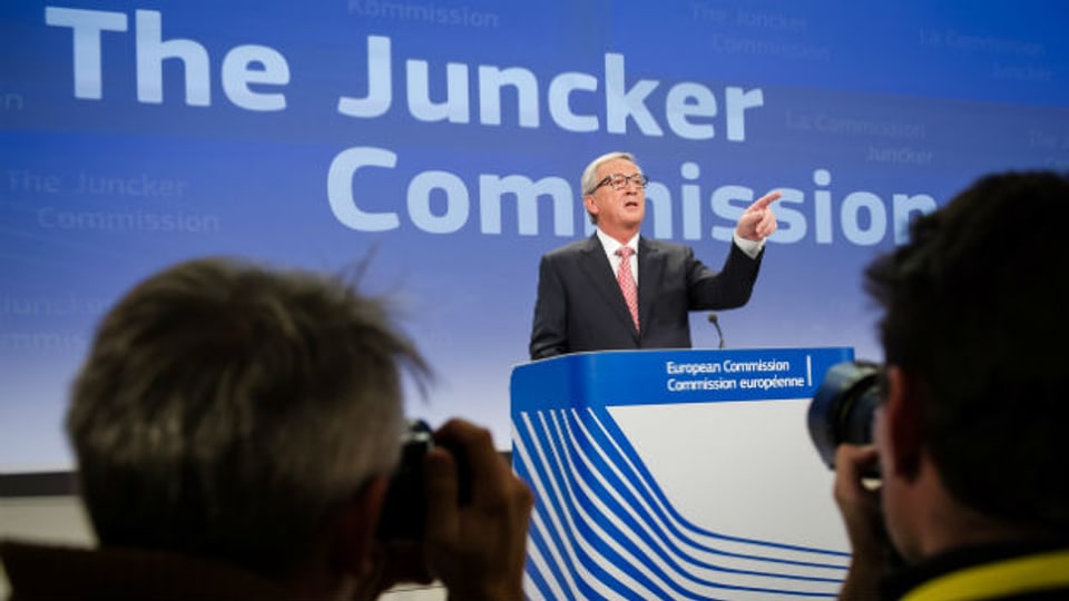 EU-Kommissionspräsident Juncker stellt seine Regierungskollegen vor.