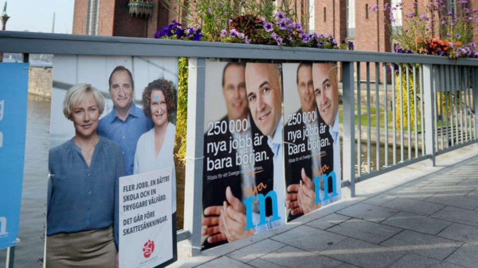 Allgemeine Wahlplakate vor dem Rathaus von Stockholm am 12. September 2014.