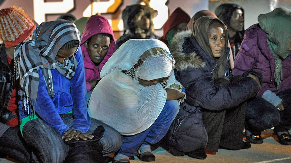 «Nach Berichten scheint es, als hätten die Schlepper tatsächlich dieses Boot versenkt und zugeguckt, wie hunderte von Mennschen im Wasser den Tod gefunden haben», sagt Flüchtlingsexperte Christopher Hein.
