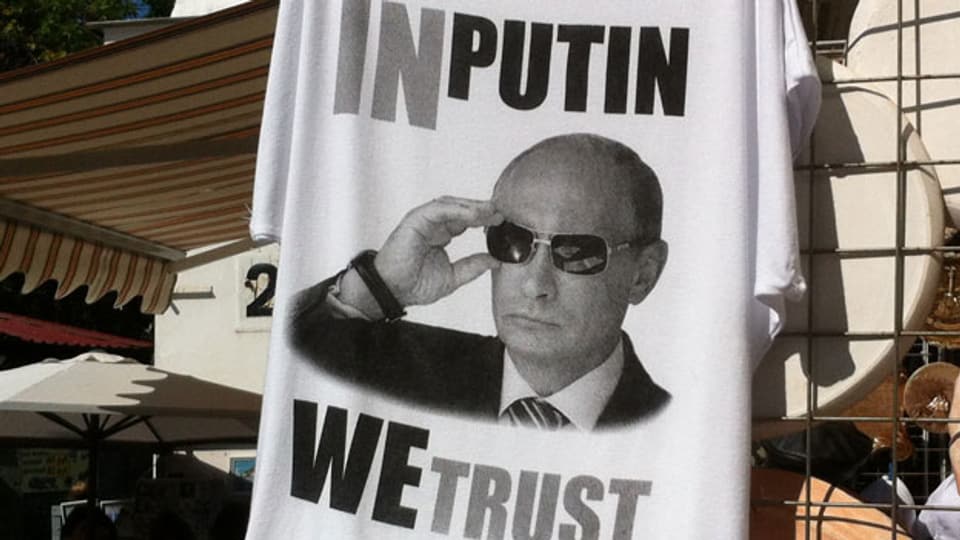 Putin- und Russlandeuphorie - überall auf der Krim werden derzeit T-Shirts mit solchen und ähnlichen Aufdrucken angeboten.