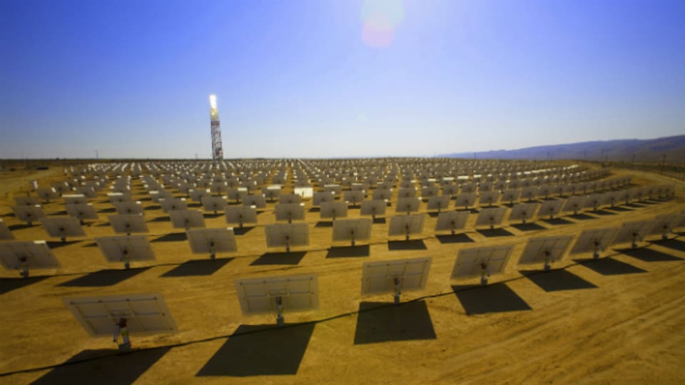 Eine Solaranlage in der Negev-Wüste wie sie auch beim Projekt Desertec geplant war.