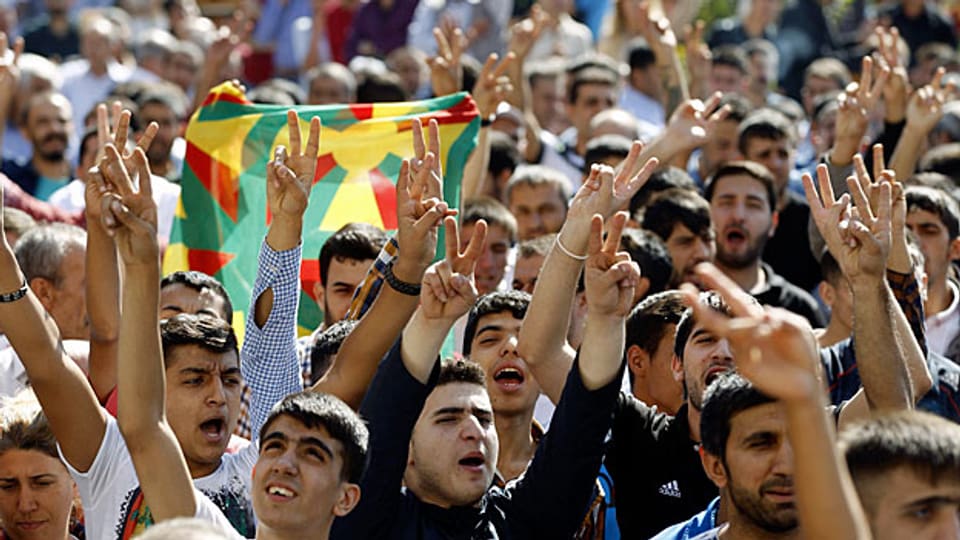 Kurdische Demonstranten protestieren gegen die diffuse Haltung der Türkei im Kampf gegen den «Islamischen Staat».