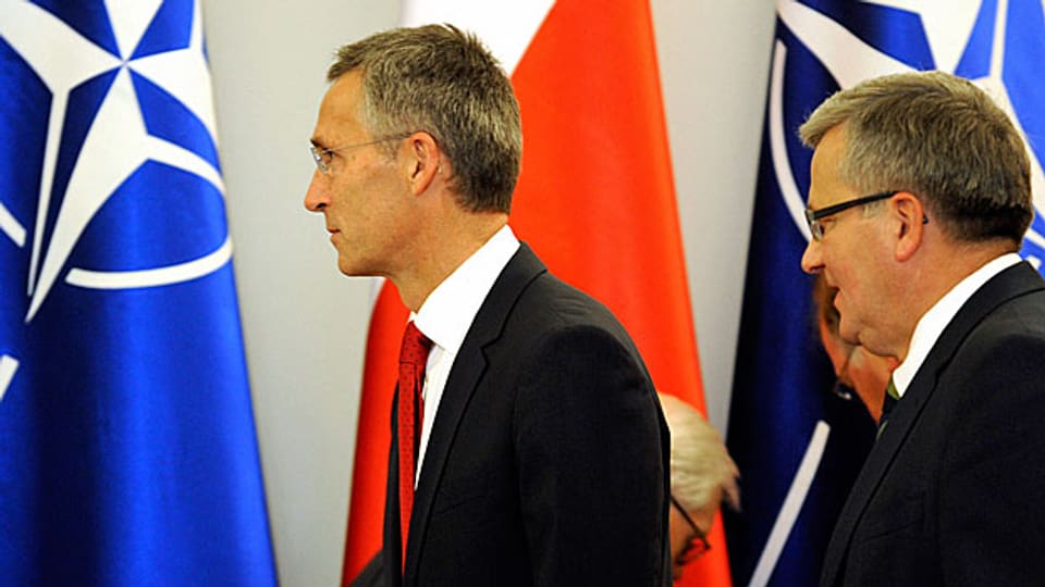 Der polnische Präsident Komorowski hat am 6. Oktober den neuen NATO-Generalsekretär Stoltenberg getroffen.