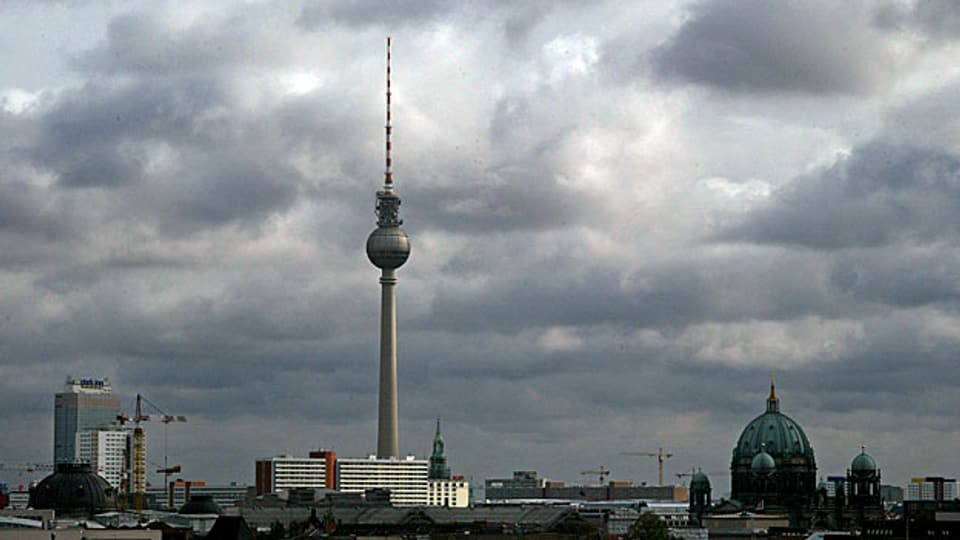 Wolken über dem Berliner Alexanderplatz.