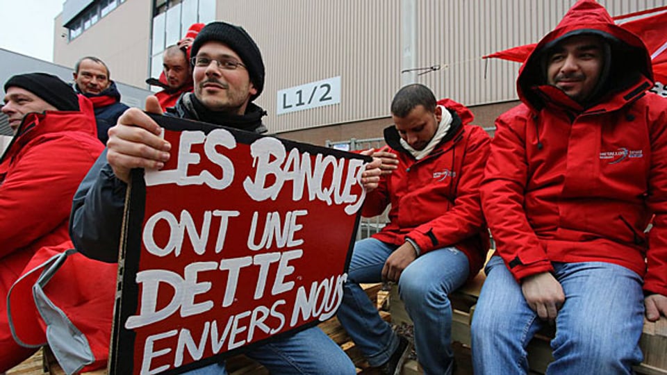 Streikende vor einem Betrieb der Autofabrik Audi in der belgischen Hauptstadt Brüssel.