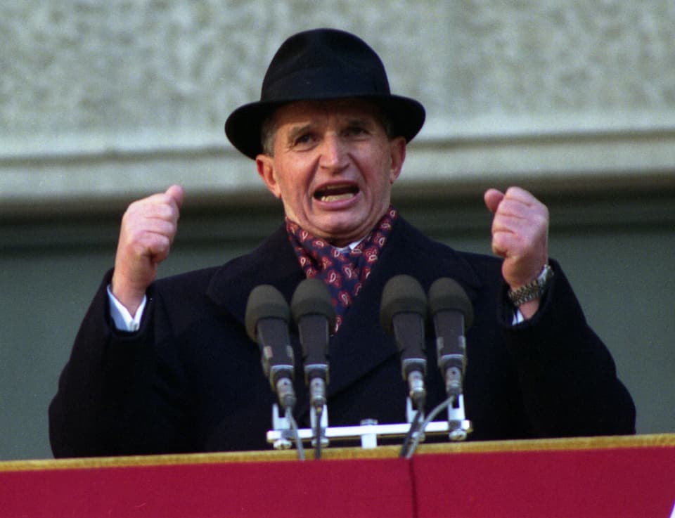 Nicolae Ceausescu bei einer seiner letzten Reden.