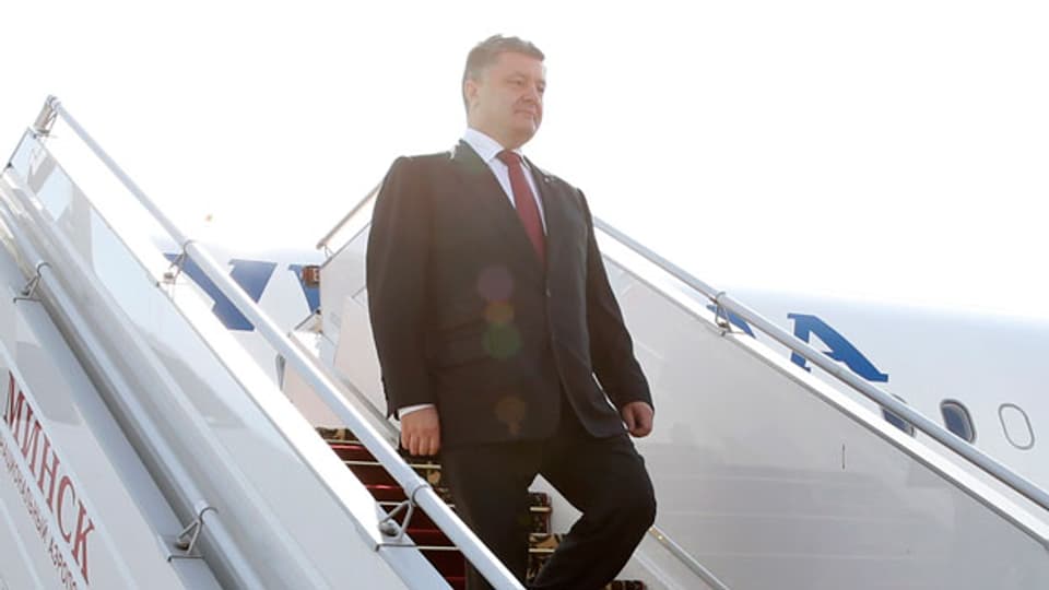 Der Präsident der Ukraine Petro Poroschenko bei seiner Ankunft auf dem Flughafen ausserhalb von Minsk am 26. August 2014.