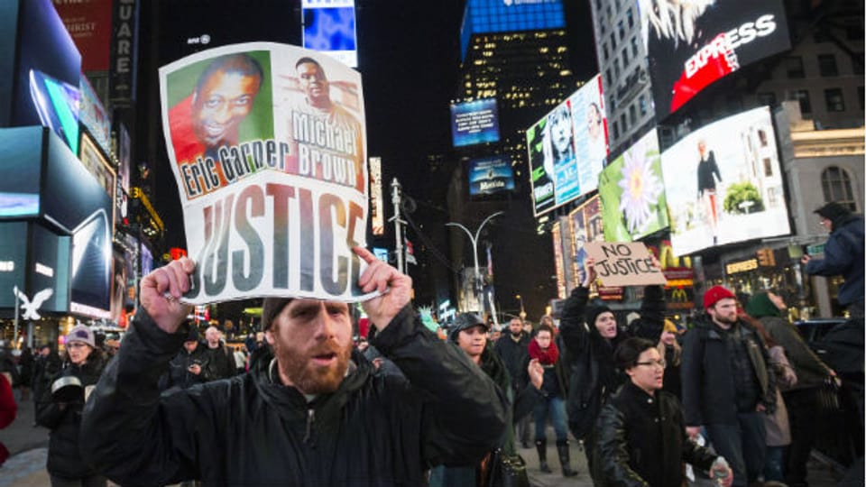 Proteste in New York nach der Entscheidung, dass im Fall Eric Garner keine Anklage erhoben wird.