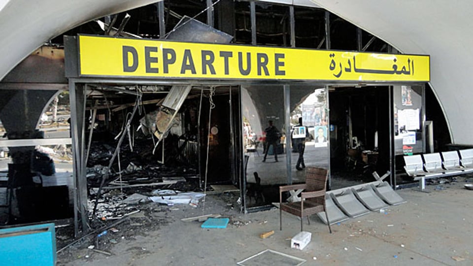 Am Flughafen der libyschen Hauptstadt Tripolis – die Isolation von der Aussenwelt ist nahezu total.