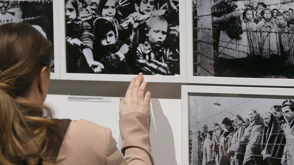 Bilder einer Ausstellung zum 70. Jahrestag der Befreiung des Konzentrationslagers Auschwitz am 27 Januar 2015. Mehr als 1,1 Millionen Menschen wurden vernichtet.