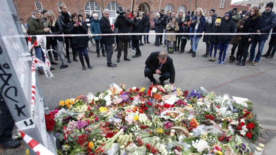 Blumen zum Gedenken an eines der Todesopfer von Kopenhagen.
