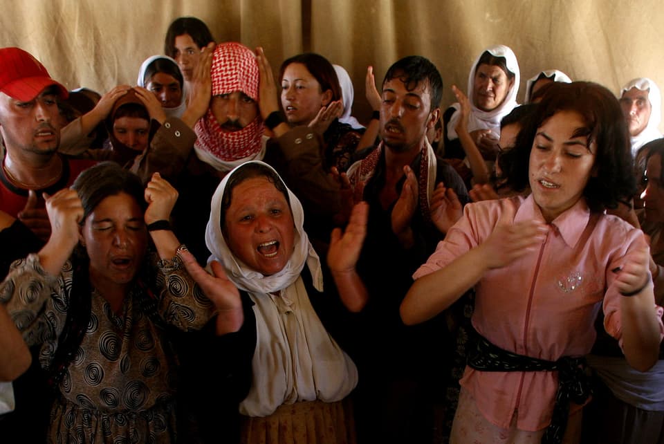 Jesiden trauern um getötete Angehörige dieser religiösen Minderheit in Irak.