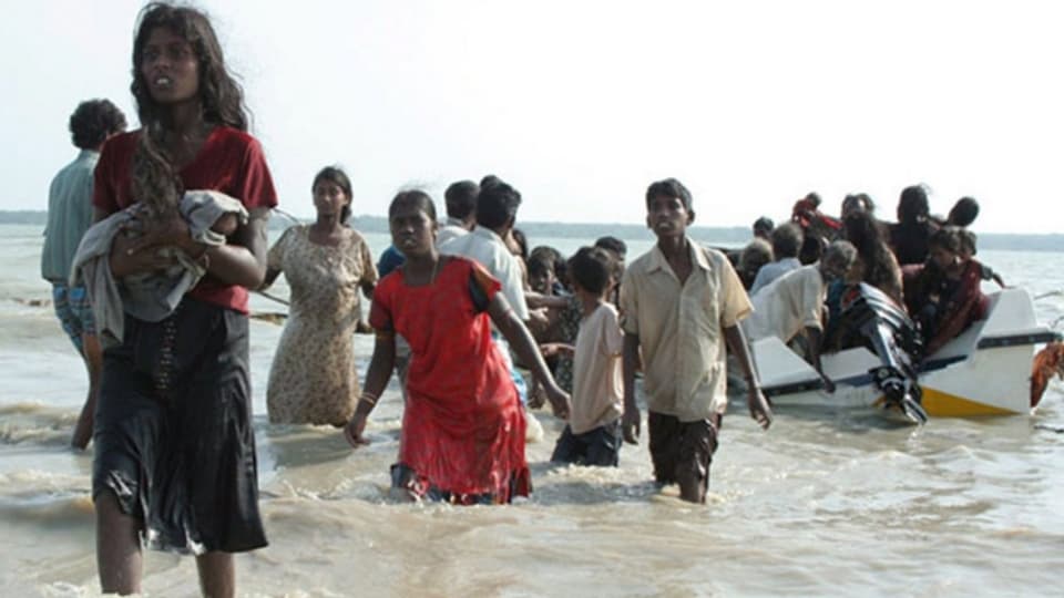 Tamilische Zivilisten in den letzten Kriegswochen im Mai 2009.