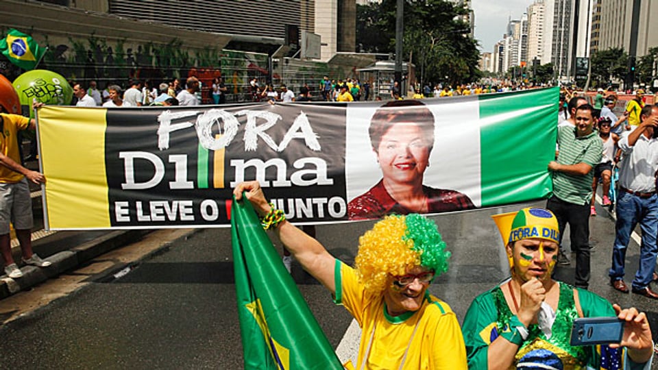 Hunderttausende protestierten am Sonntag gegen Staatspräsidentin Dilma Rousseff.