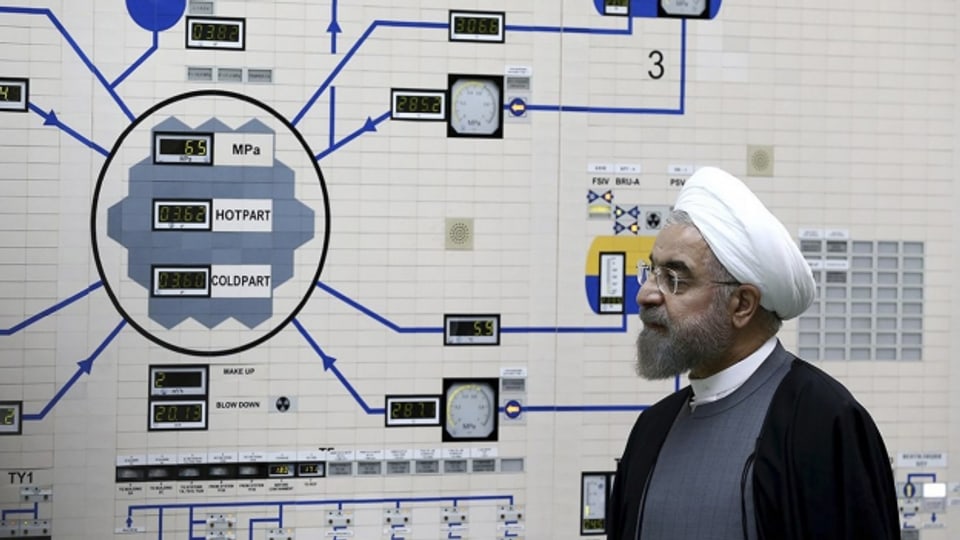 Wird hier Strom produziert oder die Bombe gebaut? Irans Präsident Rohani besucht die Atom-Anlage Busher (Januar).