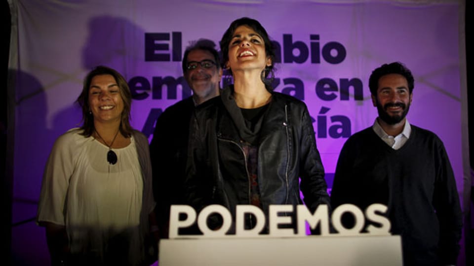 Teresa Rodriguez von der Partei Podemos reagiert nach der andalusischen Regionalwahlen, in Sevilla, Südspanien,  am 22. März 2015.