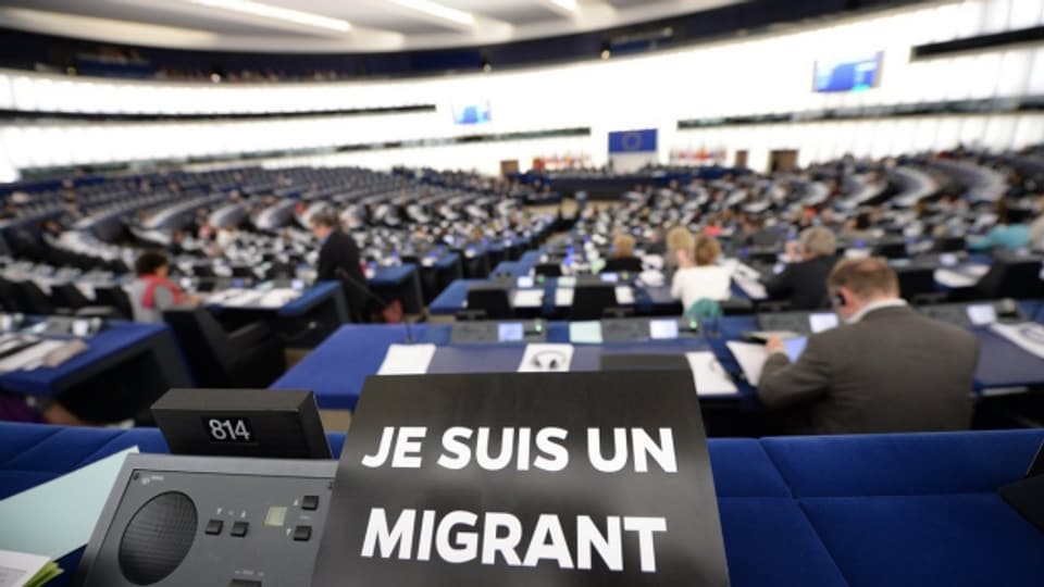Solidarität mit den Flüchtlingen im EU-Parlament in Strassburg.