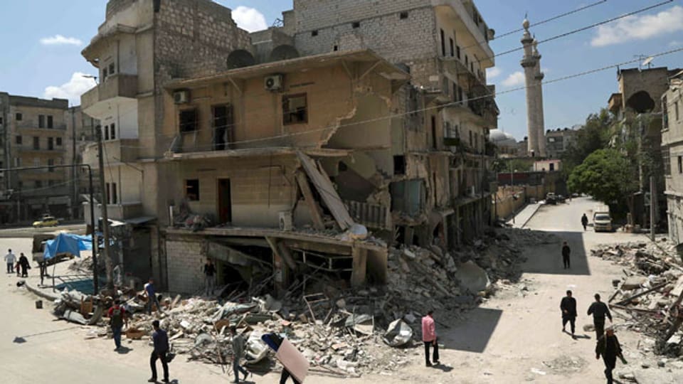 Zerstörtes Gebäude in der syrischen Stadt Aleppo. Wer profitiert von diesem Krieg?